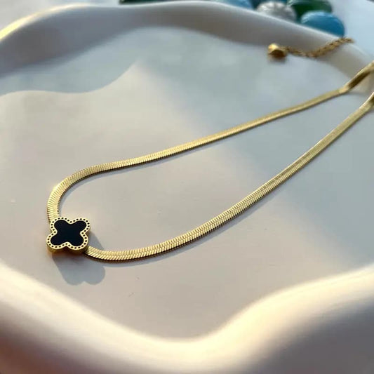 Clover Snake Necklace