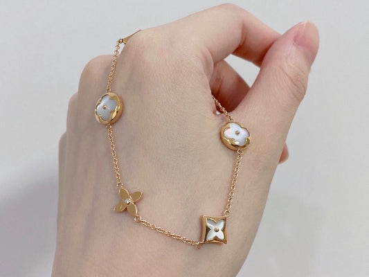 Bloom and Petals Bracelet White