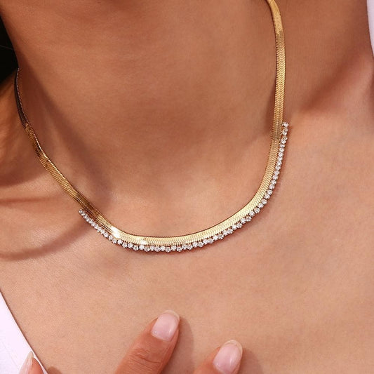 Horizon Glow gold chain Necklace