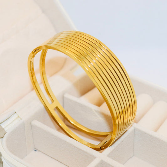 Hera Radiance Bangle