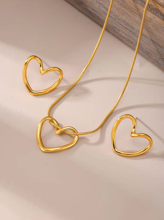 Hollow Heart Necklace set