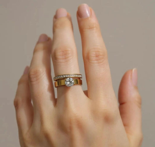 Cartier Gold ring with Crystals