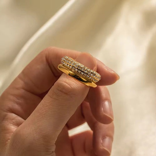 Lustre Royale Ring