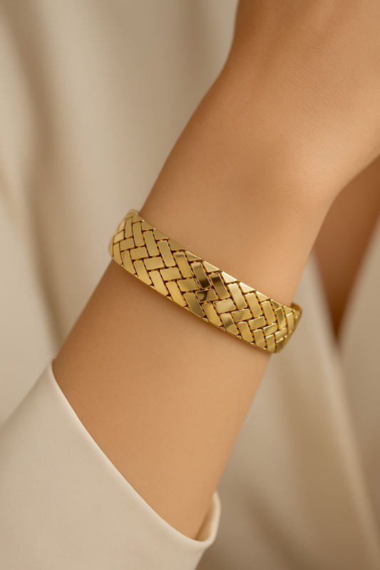 Regal Mesh Geometric Cuff